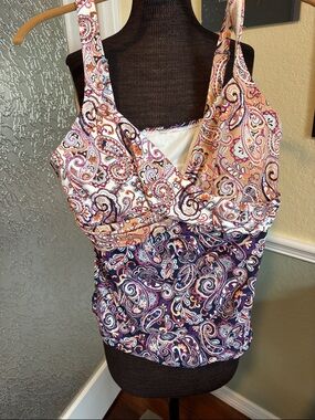 Lands End Printed Paisley Tankini Top in Purple and Cream. NWOT 12 DD